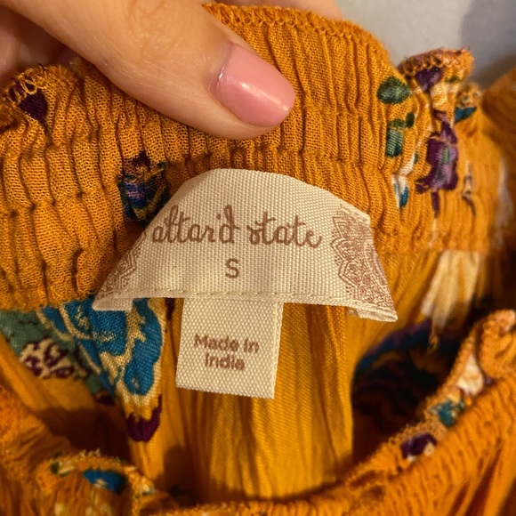 Altar’d State Small off the shoulder top - Picture 3 of 3